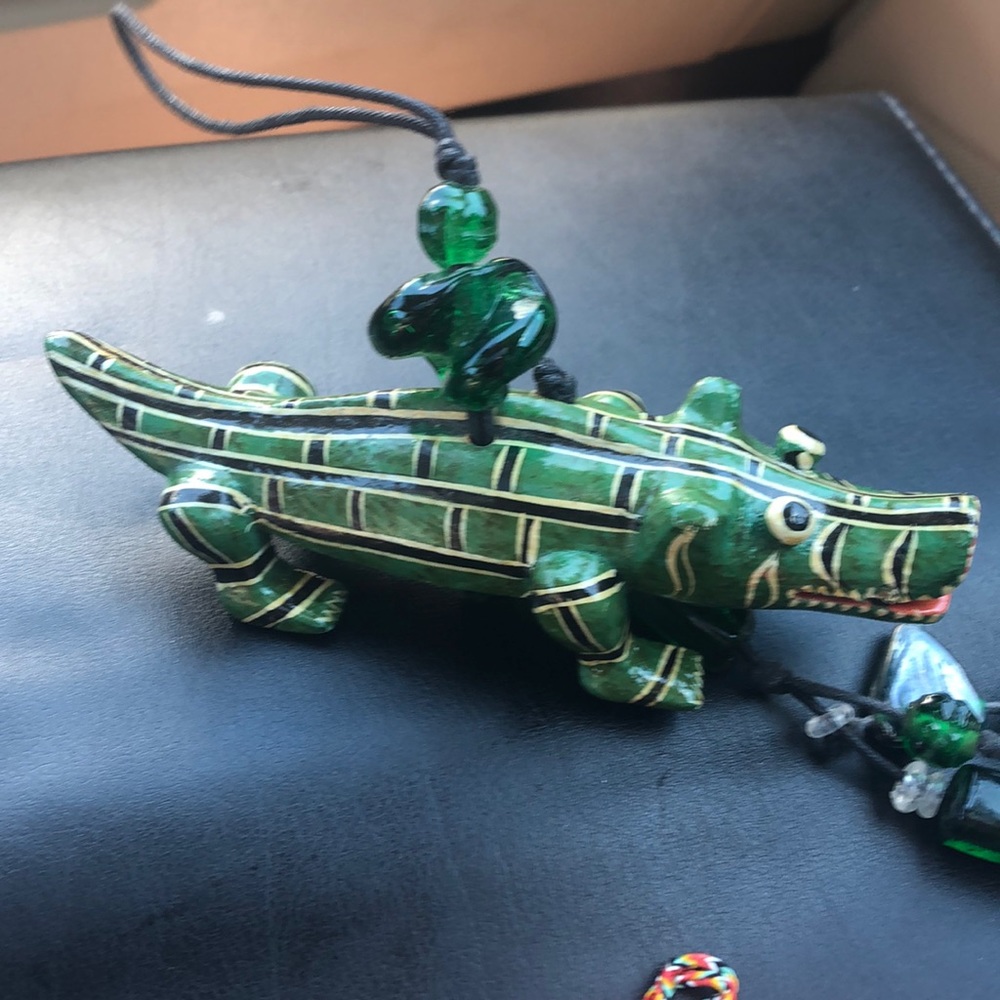 Alligator – Noah bells .